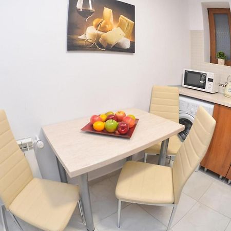 Spacious And Modern Apartment Close To Old City Bucareste Exterior foto